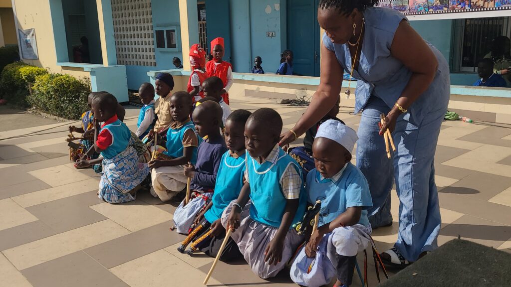 École Sacré Cœur Gandiaye : Danse sérère traditionnelle
