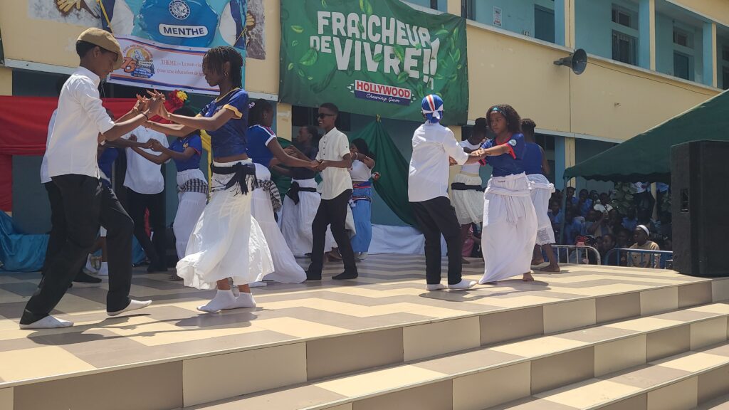 L’extraordinaire danse des jeunes du Cap-Vert.
